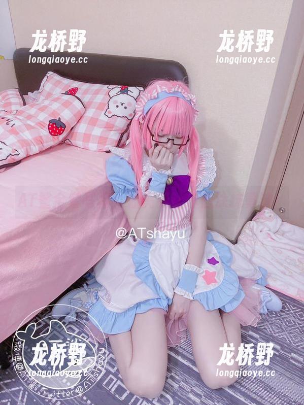 AT鲨全套写真：油亮到让你想涂抹黄油！