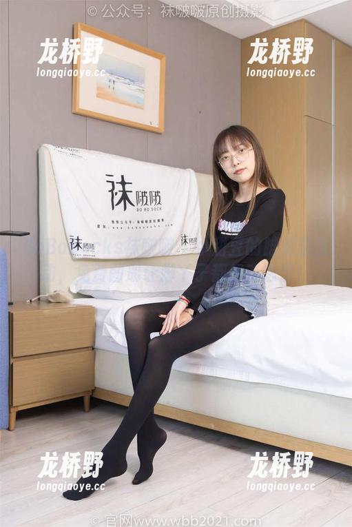 BoBoSocks袜啵啵-小甜豆 BoBoSocks袜啵啵 - 小甜豆的脚对脚互动,免费图册让脚丫子都想谈恋爱!