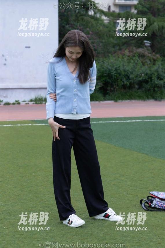 BoBoSocks袜啵啵-芝士 BoBoSocks袜啵啵 - 芝士的红丝花絮版合集:奇怪的灵感是从哪里来的?