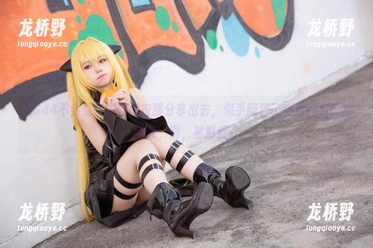 G44不会受伤 把G44不会受伤的旋风校服分享出去,似乎回到了白衬衫和长袜年代,啊,那时候...