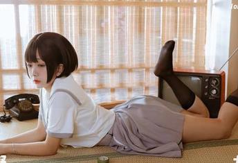 今夏必看，喵糖映画更新作品：夏季校服JK制服！我突然怀念起那个被夕阳打磨的时间。