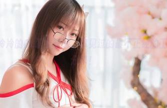 Money冷冷的OL职业套装,你见过的最不正经的工作服照片分享!