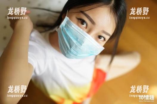 ROSI口罩 白色丝袜图集:ROSI的作品,下载后让你再也无法专注看其他!