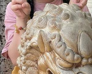 当Sayako＿今年4岁遇上蕾丝，高清图片饮水机——记得下载哟，不然可惜了这春光!