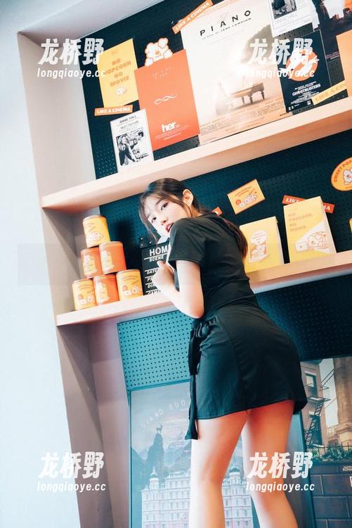 Sonson(손손)的美图，狐娘身姿如影随形
