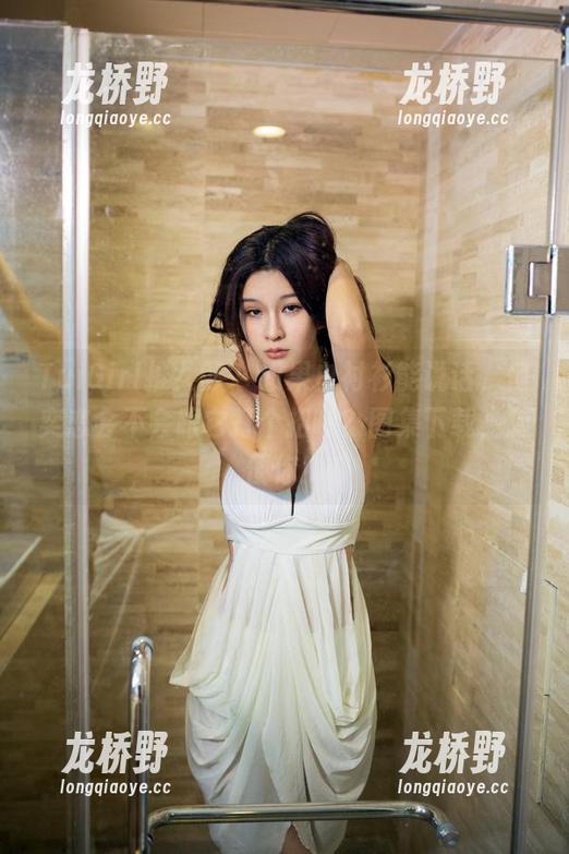 TuiGirl推女郎 - 如果白衬衫能说话，何奕恋会不会跟它打个招呼？图集下载，随便你！