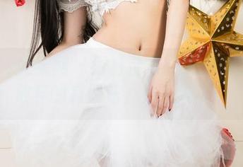 UGirls尤果网 - 浴缸全集：艾琳娜坚持不放弃的减压法，先洗先爽！