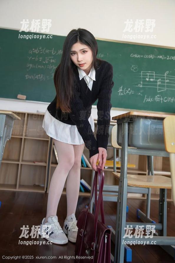 Xiuren秀人网-夏诗雯Sally Xiuren秀人网 - 夏诗雯Sally的写真,精选一些超“机密”的瞬间,真让人捉摸不透。