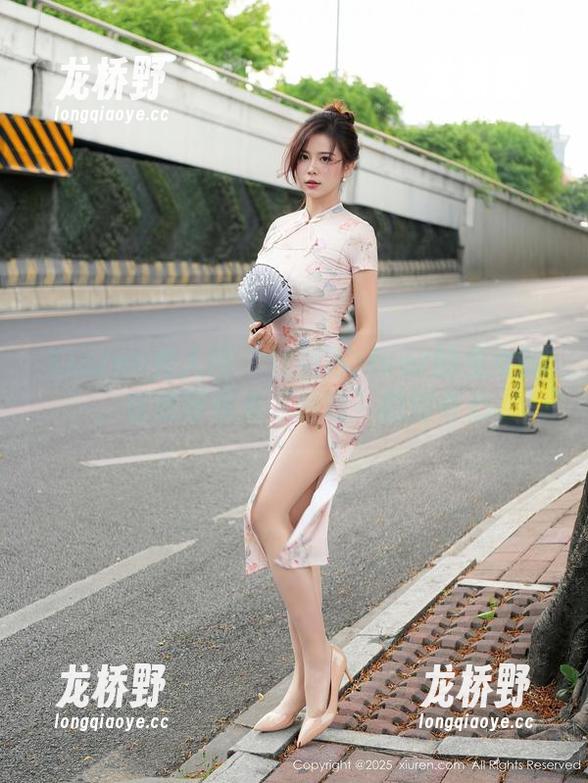 Xiuren秀人网 - 江淑影river的兔女郎，在线等你来“偷瞧”的好奇心