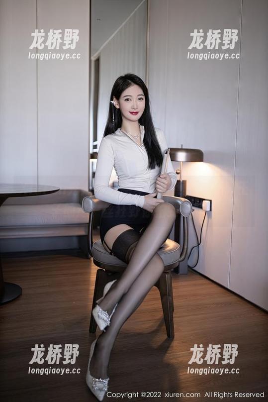 Xiuren秀人网-轩轩王子 Xiuren秀人网 - 牛年不再孤单,轩轩王子的这一丝狂野你拍到了吗?