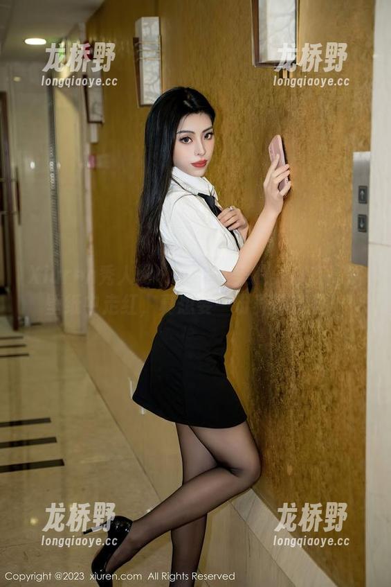 Xiuren秀人网 - 风景尤美的美脚在高清壁纸中走红，真想要一份养眼套餐！