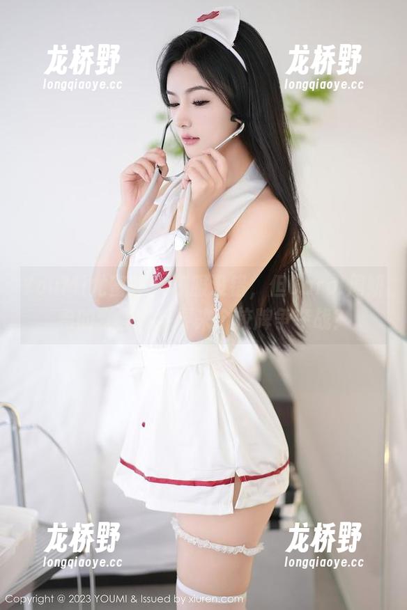 YouMi尤蜜荟-Carol周妍希 YouMi尤蜜荟 - 校服没错,但Carol周妍希的套图似乎要来个校牌争夺战?
