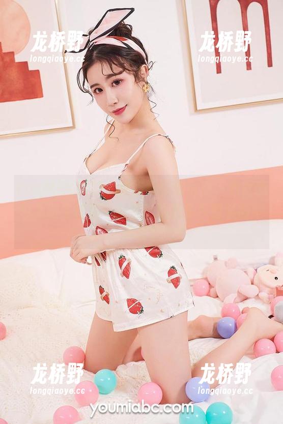 YouMi尤蜜荟-卓娅祺 YouMi尤蜜荟 - 卓娅祺校服写真,看得我想为班主任加个微信!这是多少同学的梦想啊!