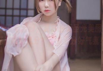 yoko夏宅出没,夏日的无圣光美图,这造型我给几分?至少五分好气氛!