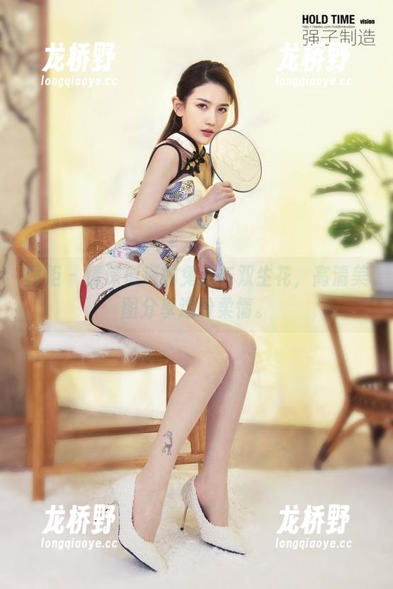 丽柜 - 情深似海的兔子与双生花，高清美图分享这份柔情。