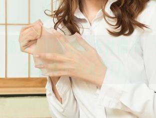 丽柜 – 免费下载安娜的女神照片，你可能会后悔不早说开门。