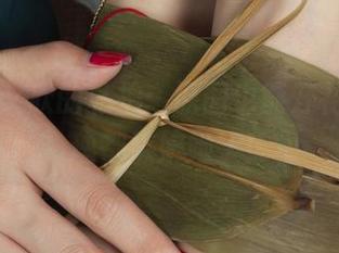 丽柜 – 文欣的私拍：原图也能开花，野玫瑰都嫉妒她了！