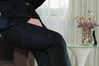 丽柜 – 在汐汐的丝足踏青图集中，审美与耍赖完美交织。