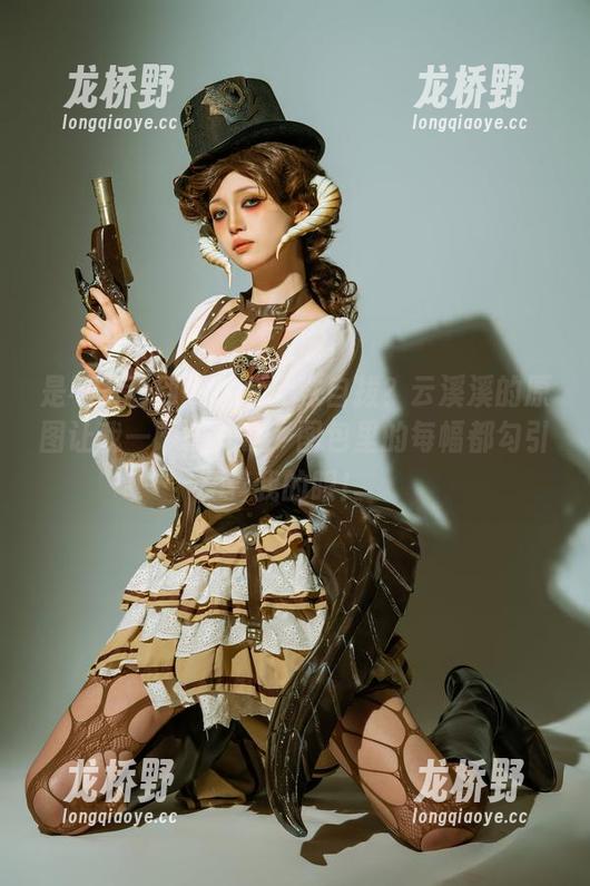 云溪溪 是不是看到红色就无法自拔?云溪溪的原图让我一瞬间沉歇,图包里的每幅都勾引着我的眼!