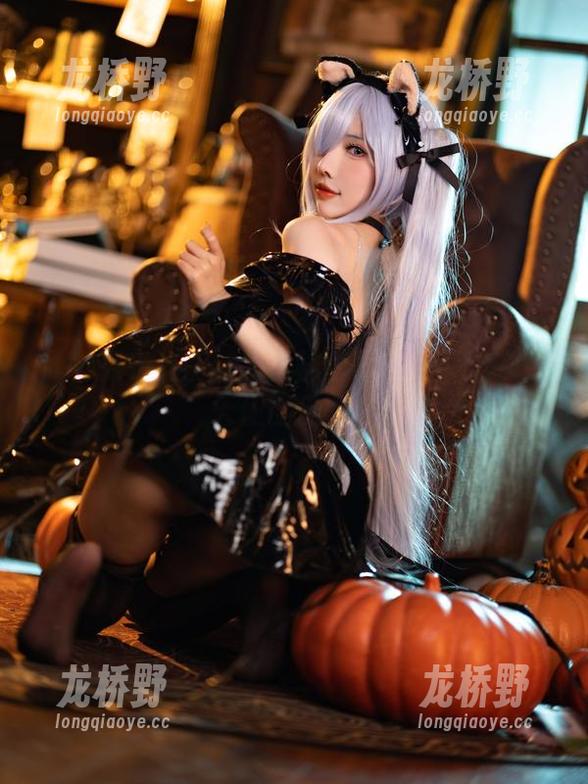 仙女月 仙女月丧心病狂的丝袜套图:她一定在给天使上保险!