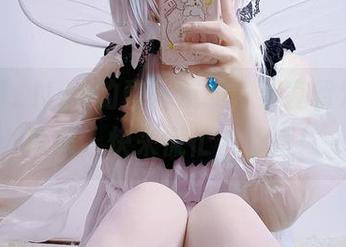 伊喵君_Nya的碧蓝航线:黎塞留泳装写真集,快来慌忙下载吧!