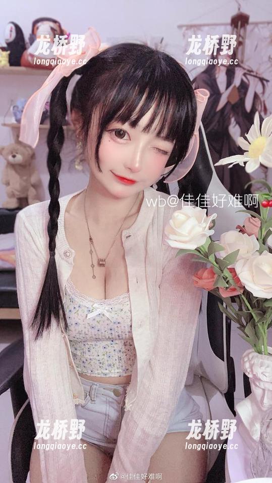 佳佳酱ovo 一组佳佳酱ovo运动图片:这个姿势,我可是练了很久