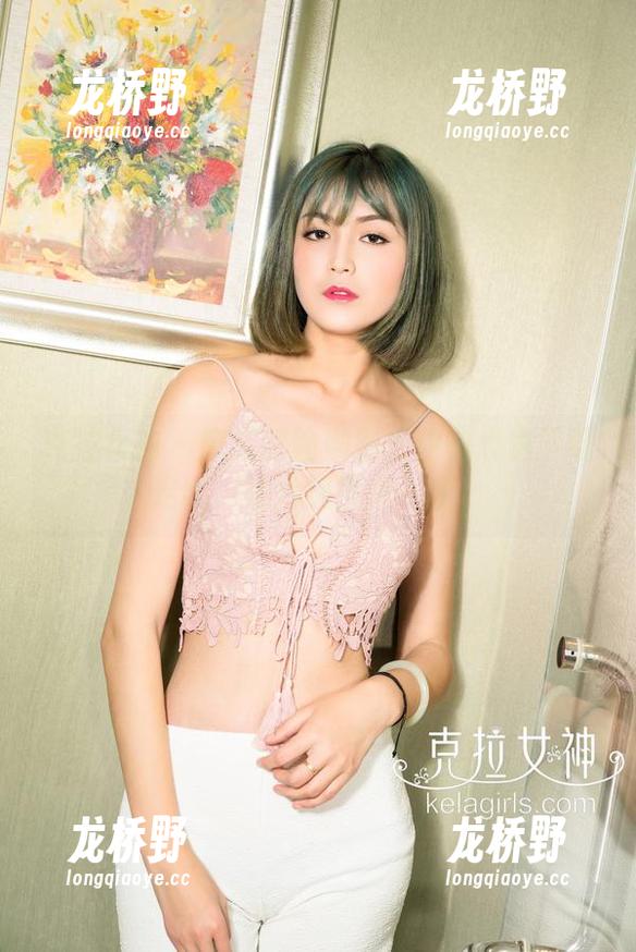 克拉女神 - 宋黛的瑜伽别把你的心也下载走哦，照片速度来一套！