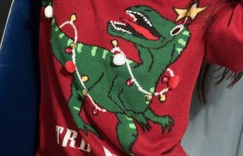 克拉女神 - 在线追溯汤怡的校服,资源多到让我略微迷失方向。