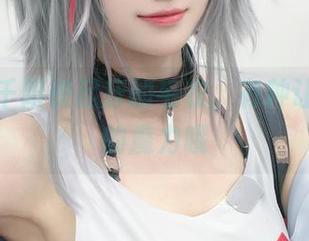 图片中千阳快起床的毛衣,有种让人养眼的魔力哦