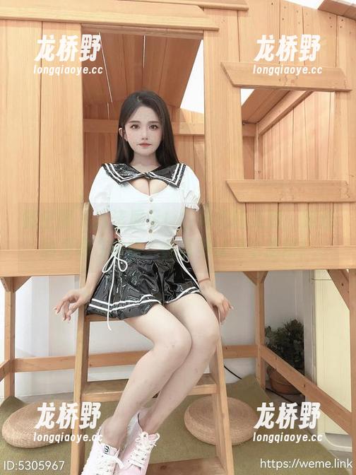 古阿扎 微密圈 - 高清展示!古阿扎的美脚,穿鞋的灵魂在呼唤,简直可以开个脚展!