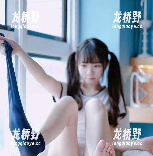 可可小白兔 看可可小白兔的温柔写真,有种想把伪装的闷骚全网暴露的冲动。
