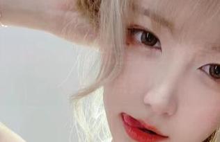 唔…啾小妍Deer的无圣光睡衣作品，真想给它个点赞！