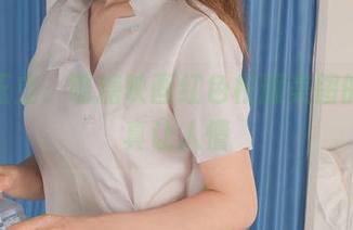 婷婷玉立，喵糖映画红色校服美图的诱惑真让人懵