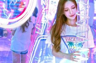 嗲囡囡 - 换个角度看教室——Egg_尤妮丝的写真分享很不一般