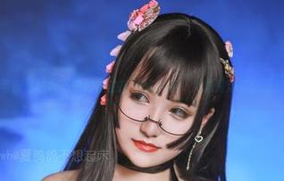 温泉女老板夏鸽鸽不想起床的高清写真集，大概是对美的新定义吧？