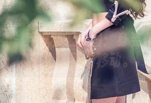 头条女神 - 乔安和服套图：身姿优雅得让人眼尖的不断移动。
