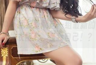 头条女神 – 我反复刷这一组最新的林依依连体衣图片，怪我自己！？