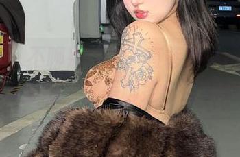 微密圈 - 不聊别的了,直接把小u优优子的原图当壁纸,这美脚控你涨姿势了吗?