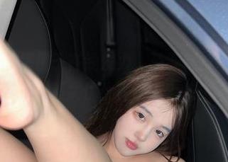 微密圈 – 小优优子在线发力，资源都打包成了偶像剧，美女优优真让人上头！