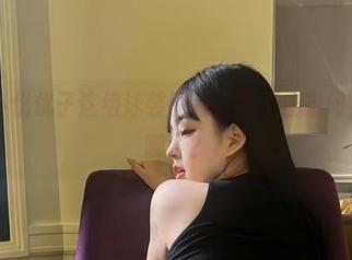 微密圈 – 小优优子这组泳装图片，忍不住想问，游泳圈去哪了？
