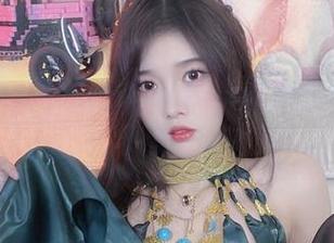小小奶瓶儿的妹妹，私房写真中你还见过这么可爱的吗？