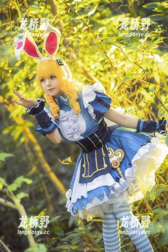 为啥小野妹子w的体操服写真看着就让人生气，明明只是可爱！