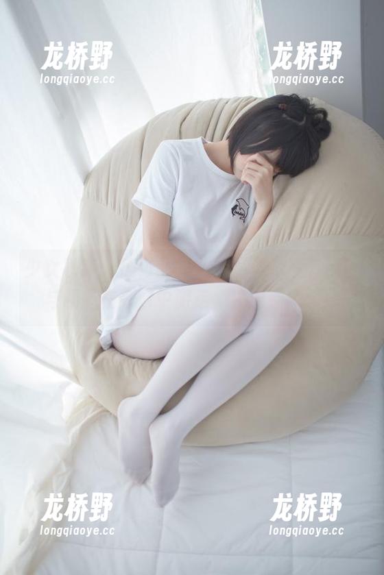 少女秩序-鹿可 少女秩序 - 鹿可的职业装写真,所有精彩与细节在高清中游走,注意别眨眼!
