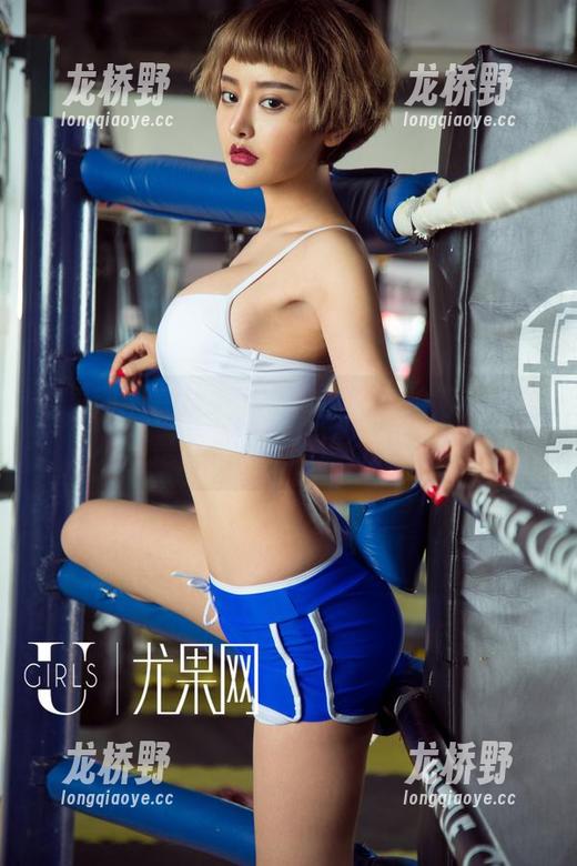 尤果网-小喜 尤果网 - 高清呐,短裤能把腿拍得有多长,小喜是不是这季的流行新试验啊?