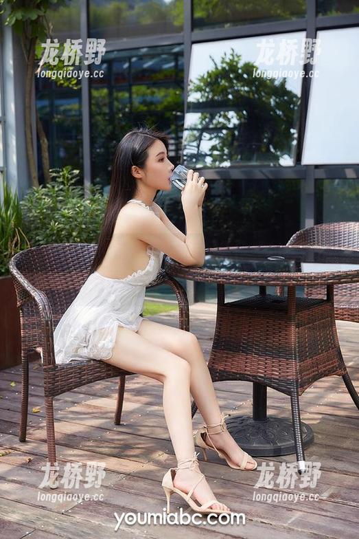 尤蜜荟-合法萝莉 尤蜜荟 - 合法萝莉回归,免费的粉色作品,你不觉得布局很“别致”吗?