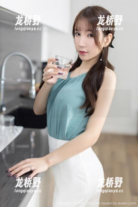尤蜜荟-周妍希 尤蜜荟 - 高清观看,周妍希在瑜伽中找到了“自我”——哦,和一脸严肃的可爱。
