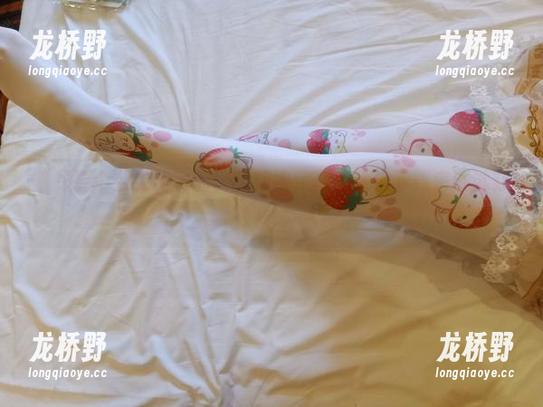 “想要个公主抱”的民国旗袍，真想趁机下载来试试穿效果……