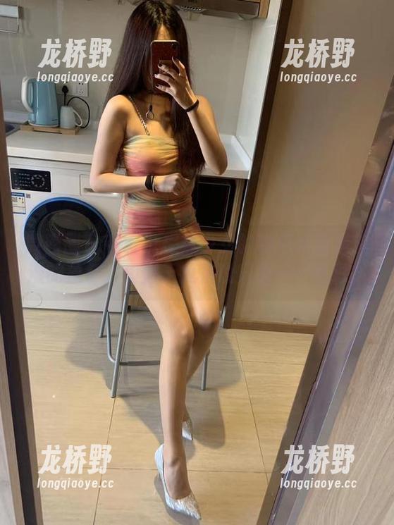 提袜少女 微密圈 - 有人说提袜少女的粉色合集是浪漫的象征,但对于我来说只是……色彩。
