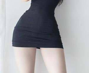 微密圈 - 全套“死库水”里，文茜cool亚子静悄悄的散发某种气息，喔不，感觉像在看一场毫无意义的表演。