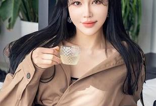 星颜社 – 在李丽莎的连体衣写真作品里，我的视线总是被绑架，根本停不下来。